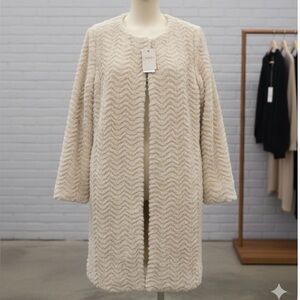 NWT Carmen Marc Valvo Chevron Faux Fur Longline Coat - Cream - Size PS